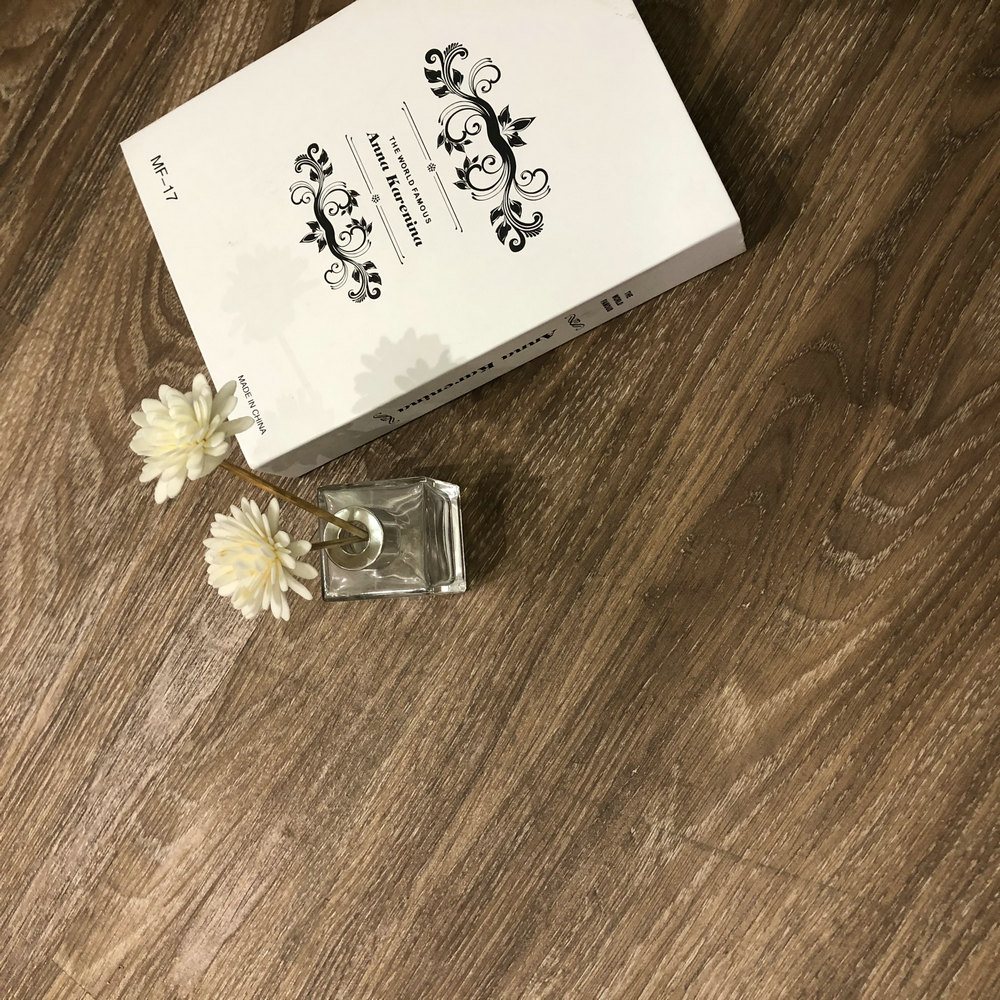 厨房耐用1220*183mm塑料SPC地板砖 产品图