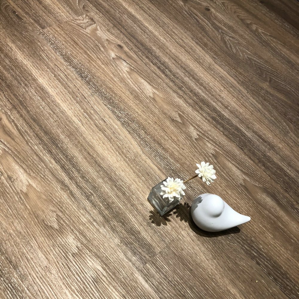 厨房耐用1220*183mm塑料SPC地板砖 产品图